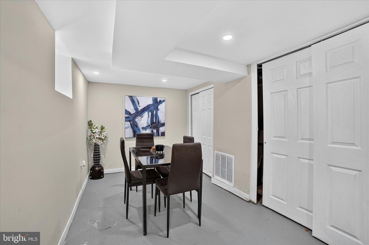 443 Orchard Ave photo 16