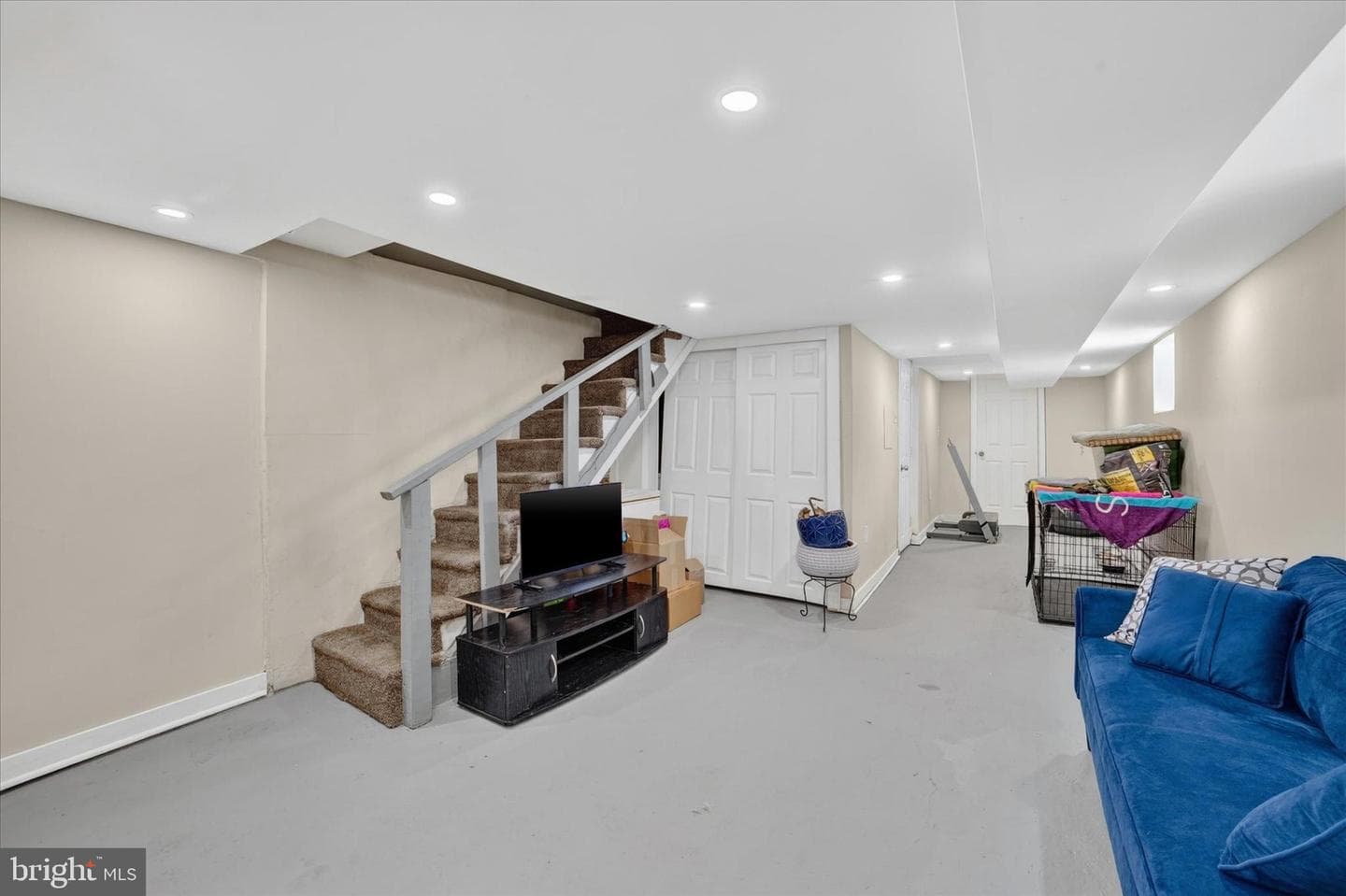 443 Orchard Ave photo 17