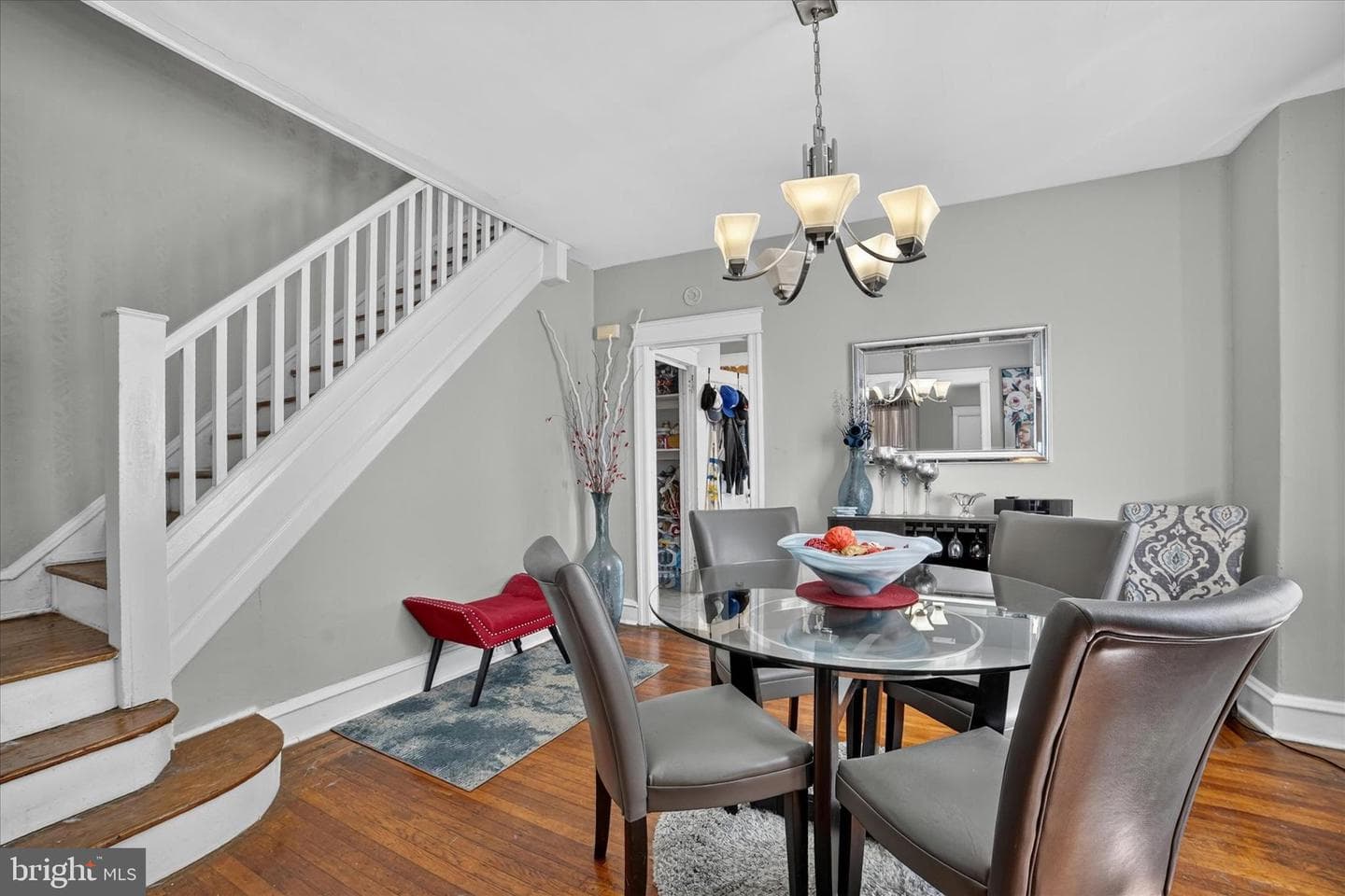 443 Orchard Ave photo 5