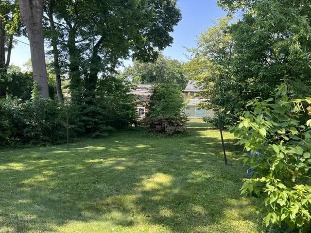 310 Edgemore Road photo 4