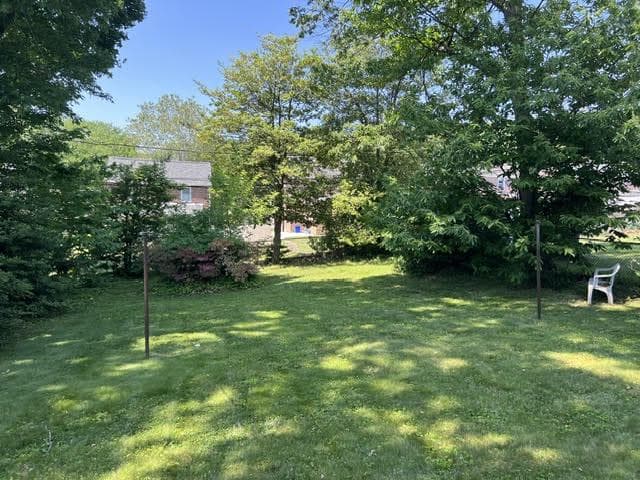 310 Edgemore Road photo 5