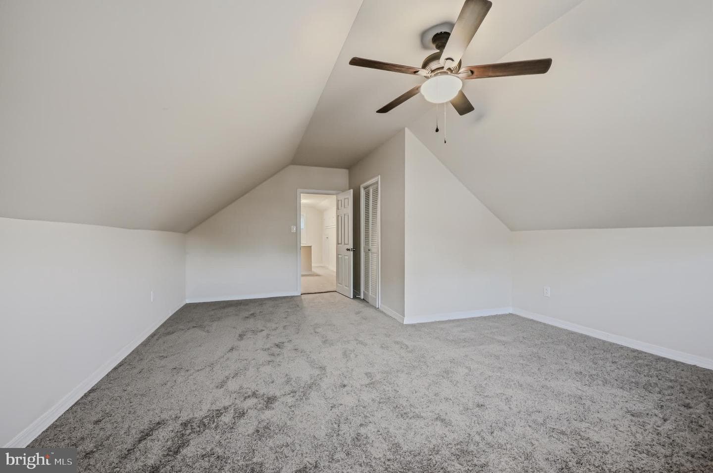 2032 Naamans Creek Road photo 26