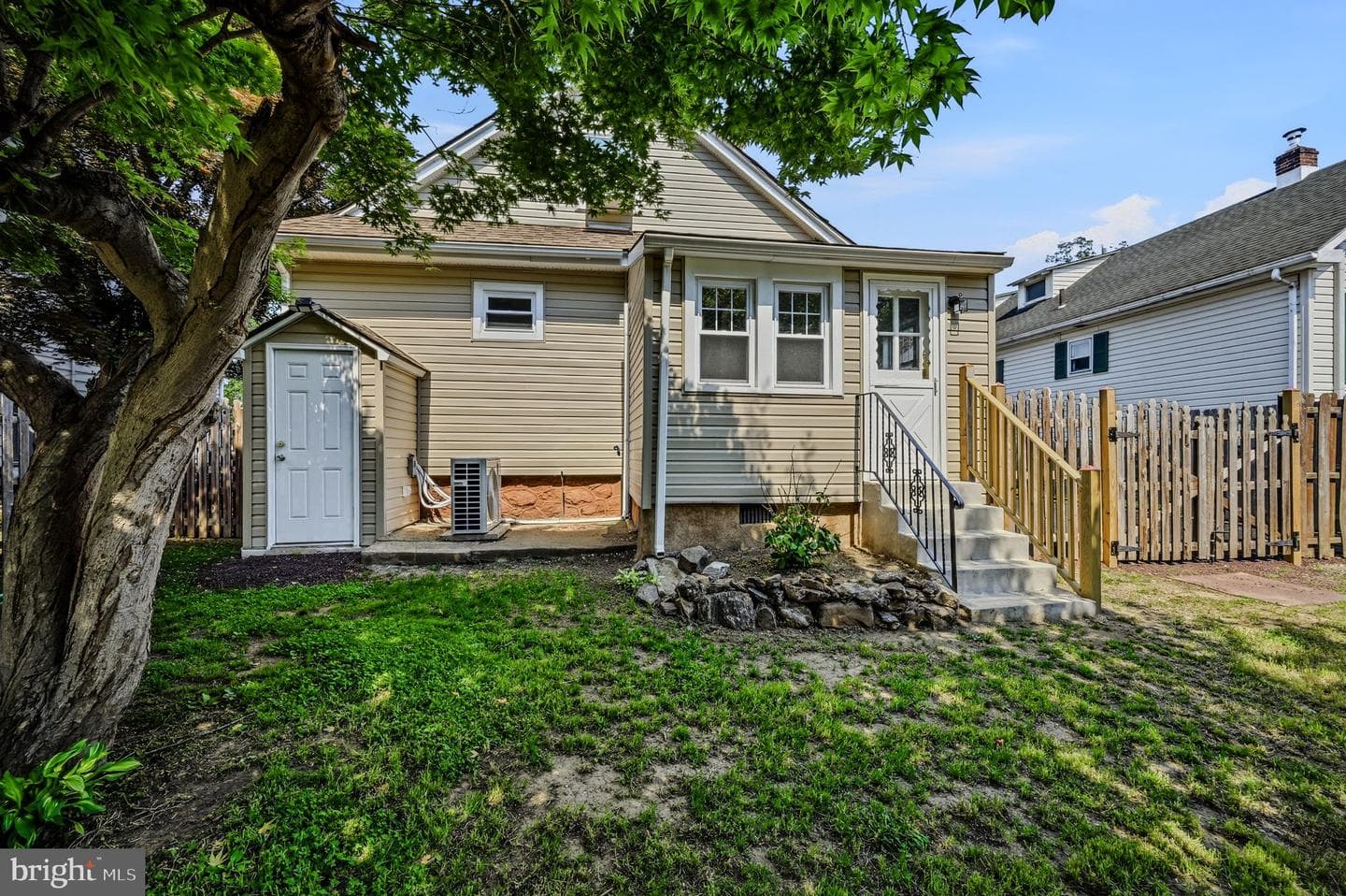 2032 Naamans Creek Road photo 29