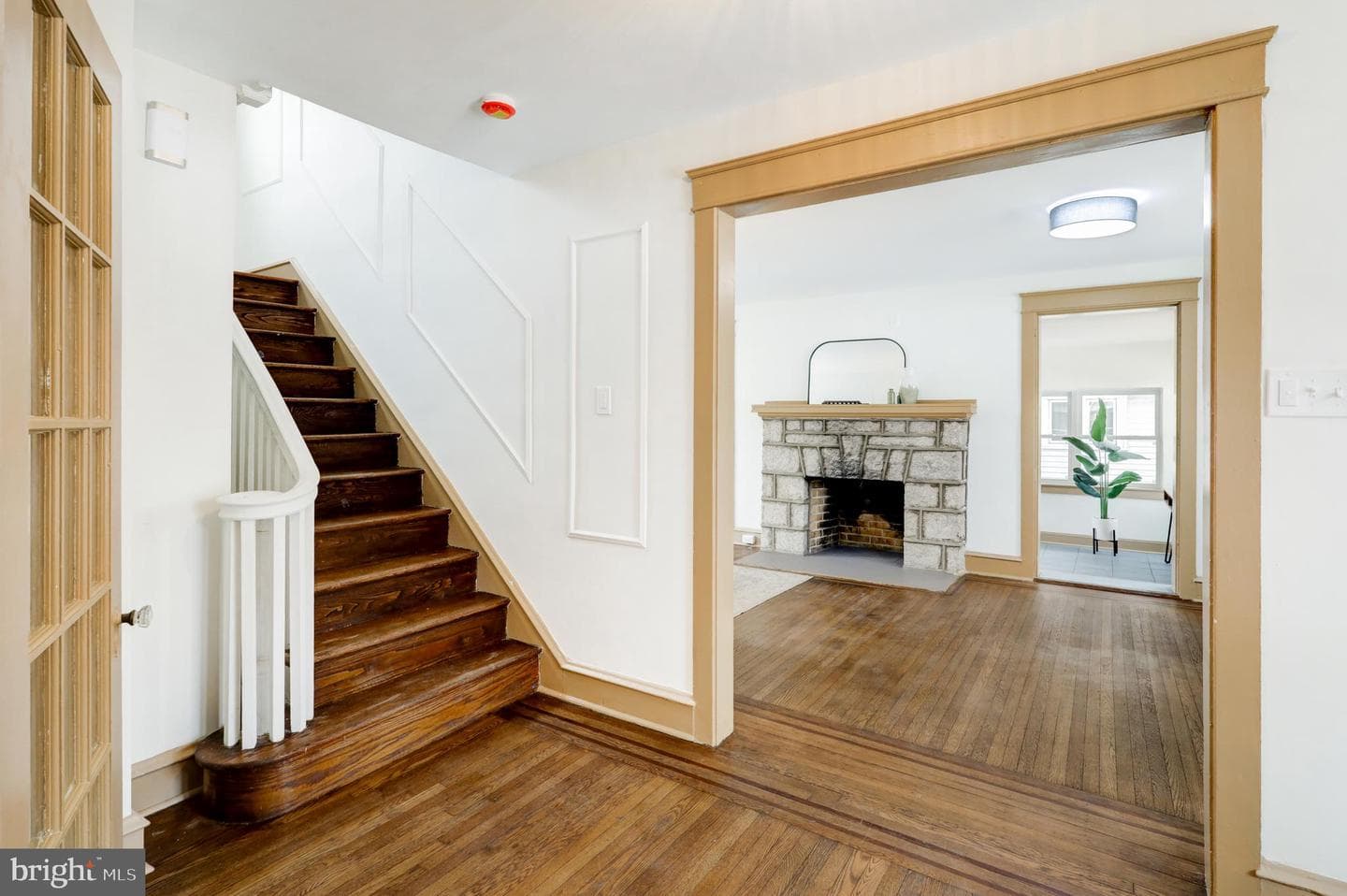 725 Turner Avenue photo 3