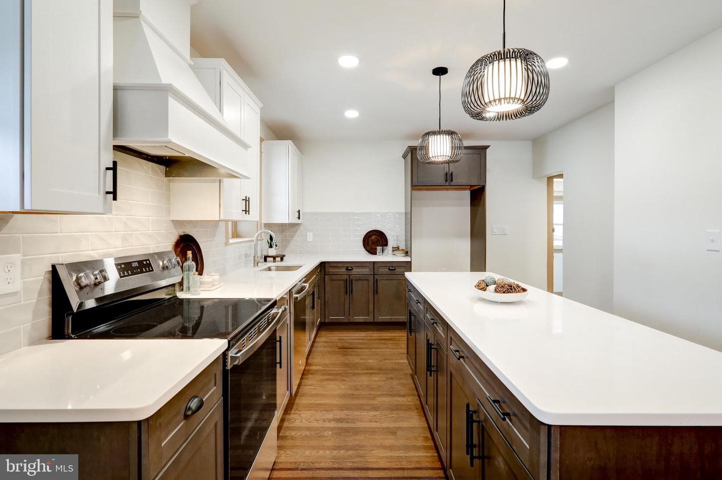 725 Turner Avenue photo 9