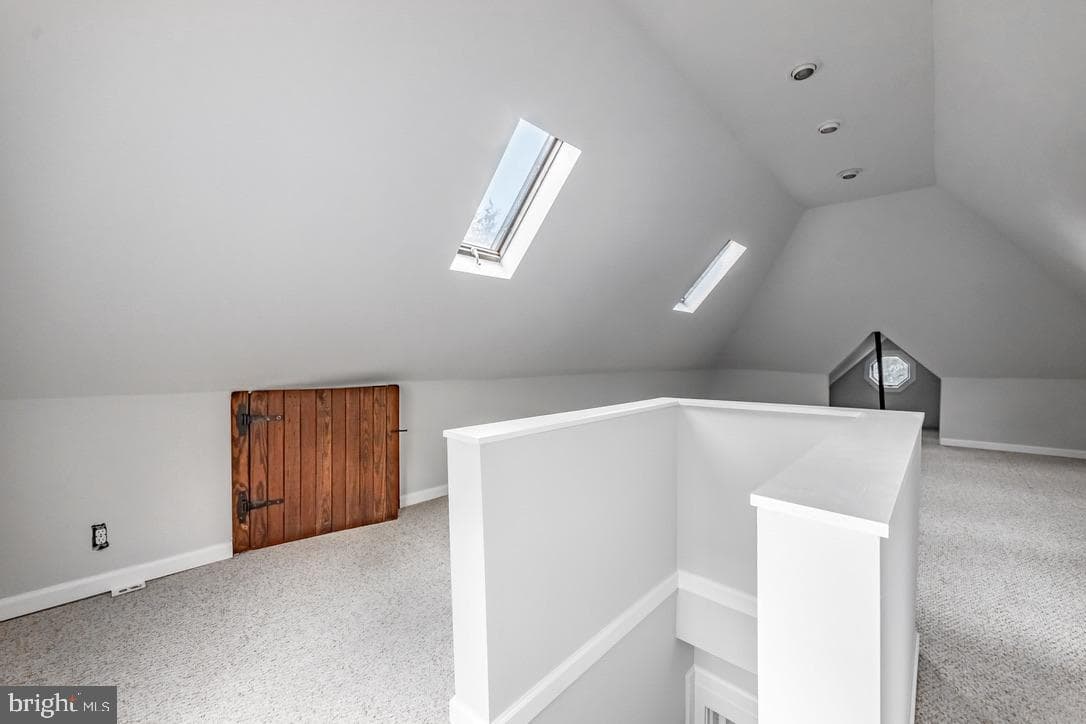711 Harper Avenue photo 37