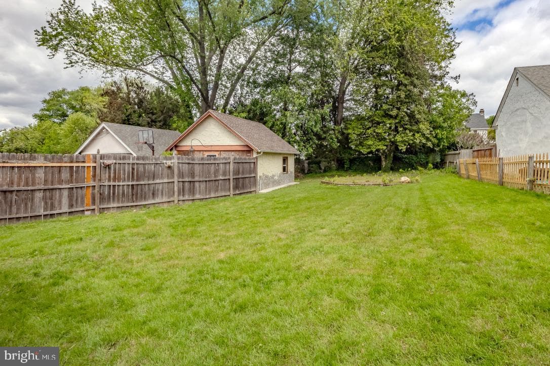 711 Harper Avenue photo 6