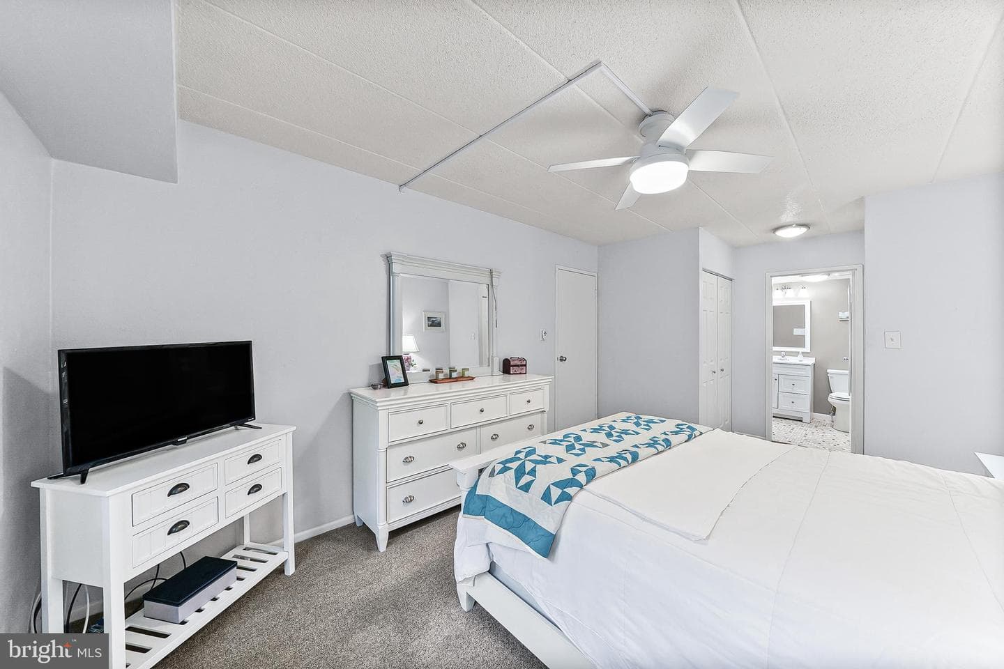 520 N Lemon Street #f6 photo 15
