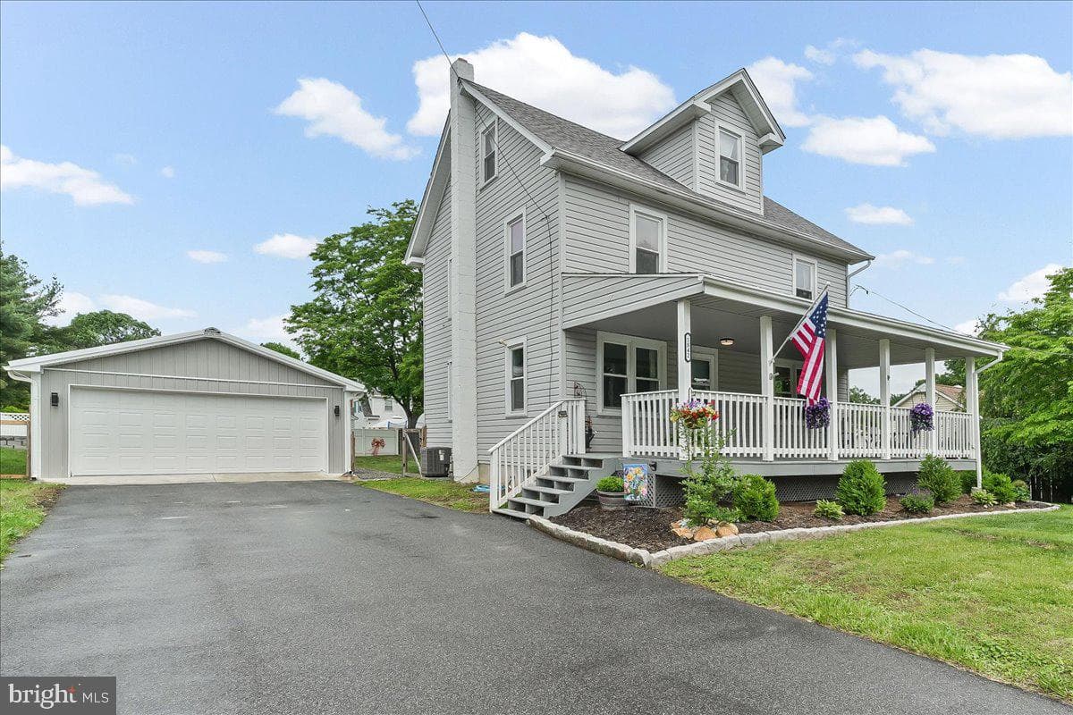 1842 Cherry Street photo 2