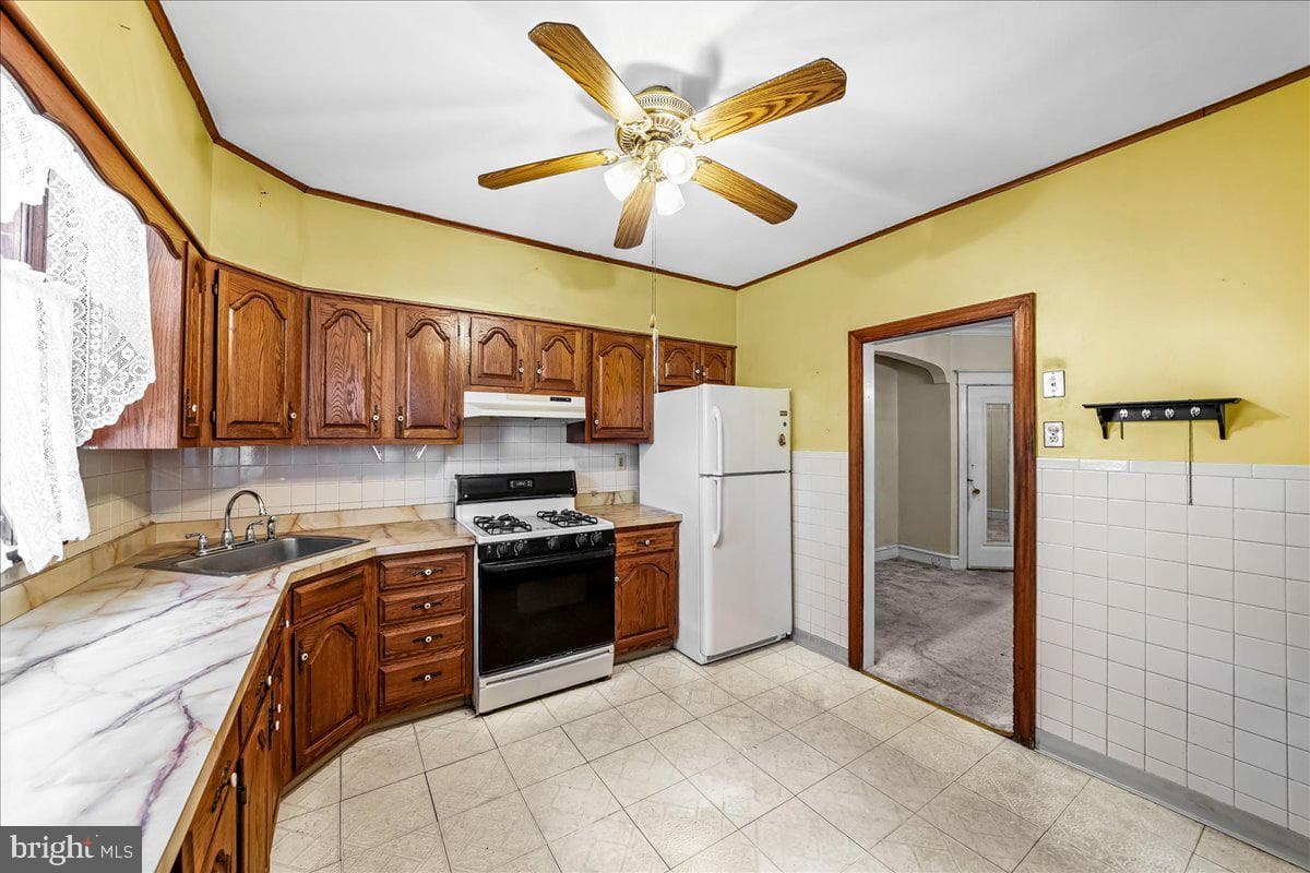 217 Avon Road photo 9