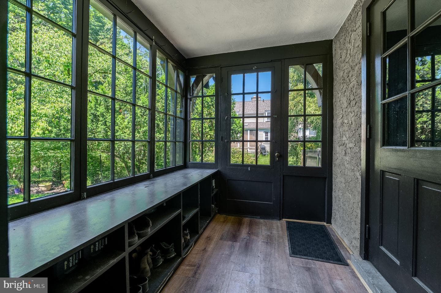 105 Stratford Road photo 16