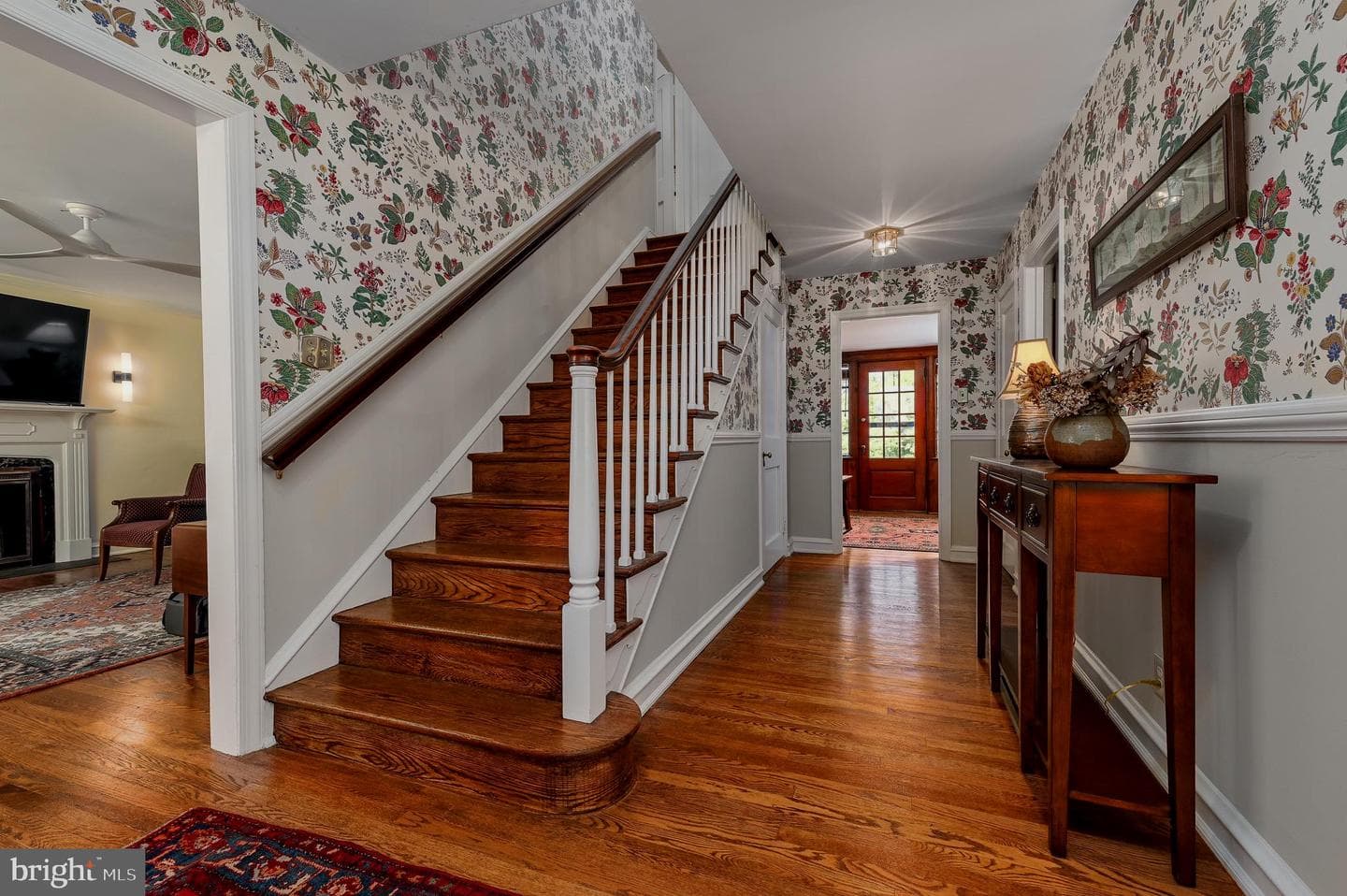105 Stratford Road photo 20