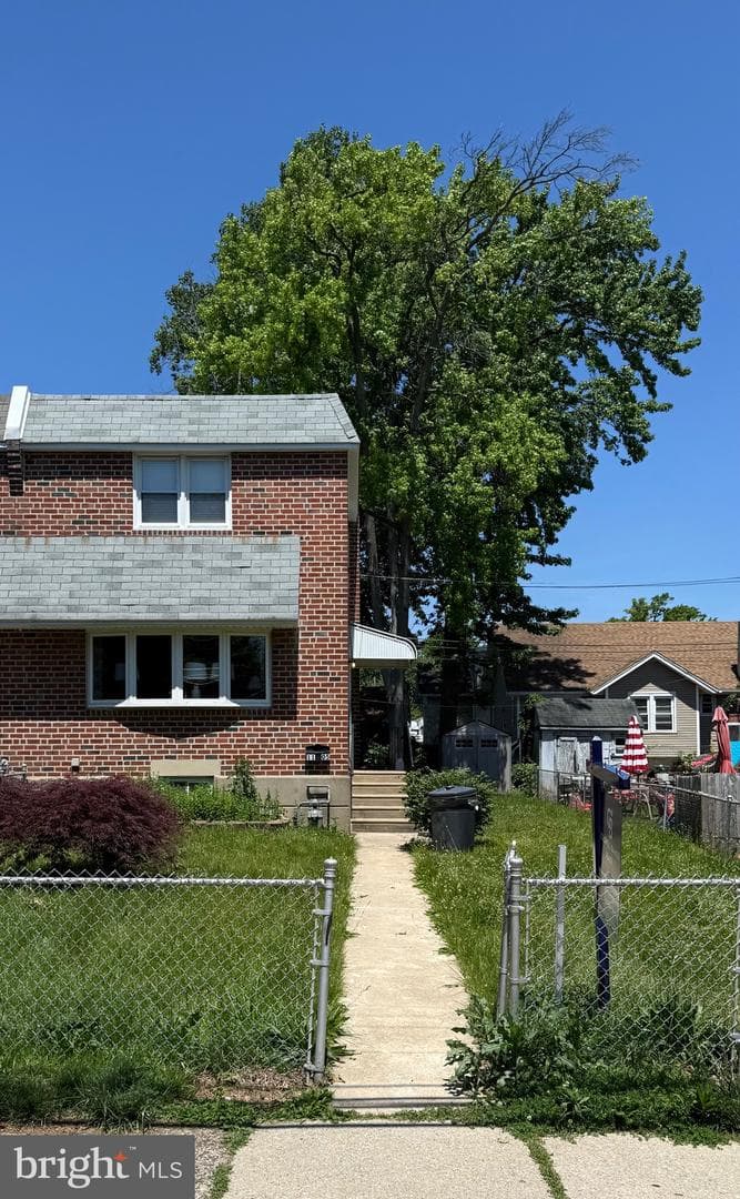1105 Spruce Street photo 2