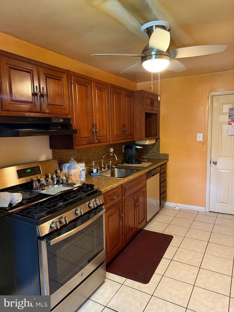 1105 Spruce Street photo 8