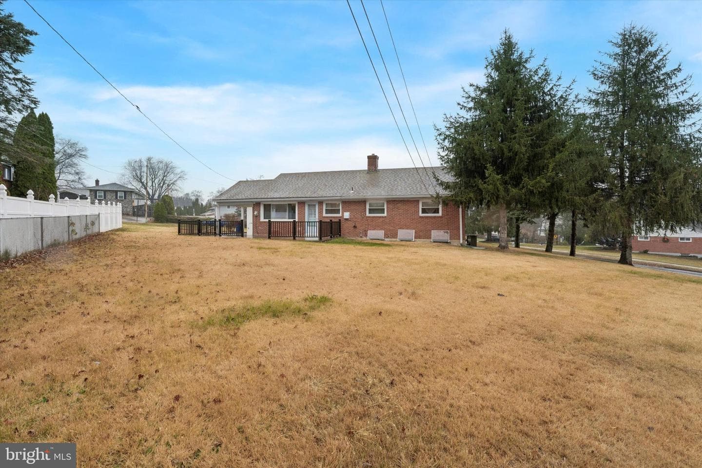 301 S New Ardmore Avenue photo 15