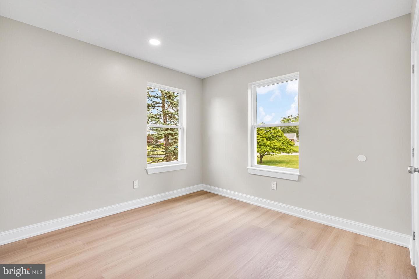 2016 Woodside Lane photo 22