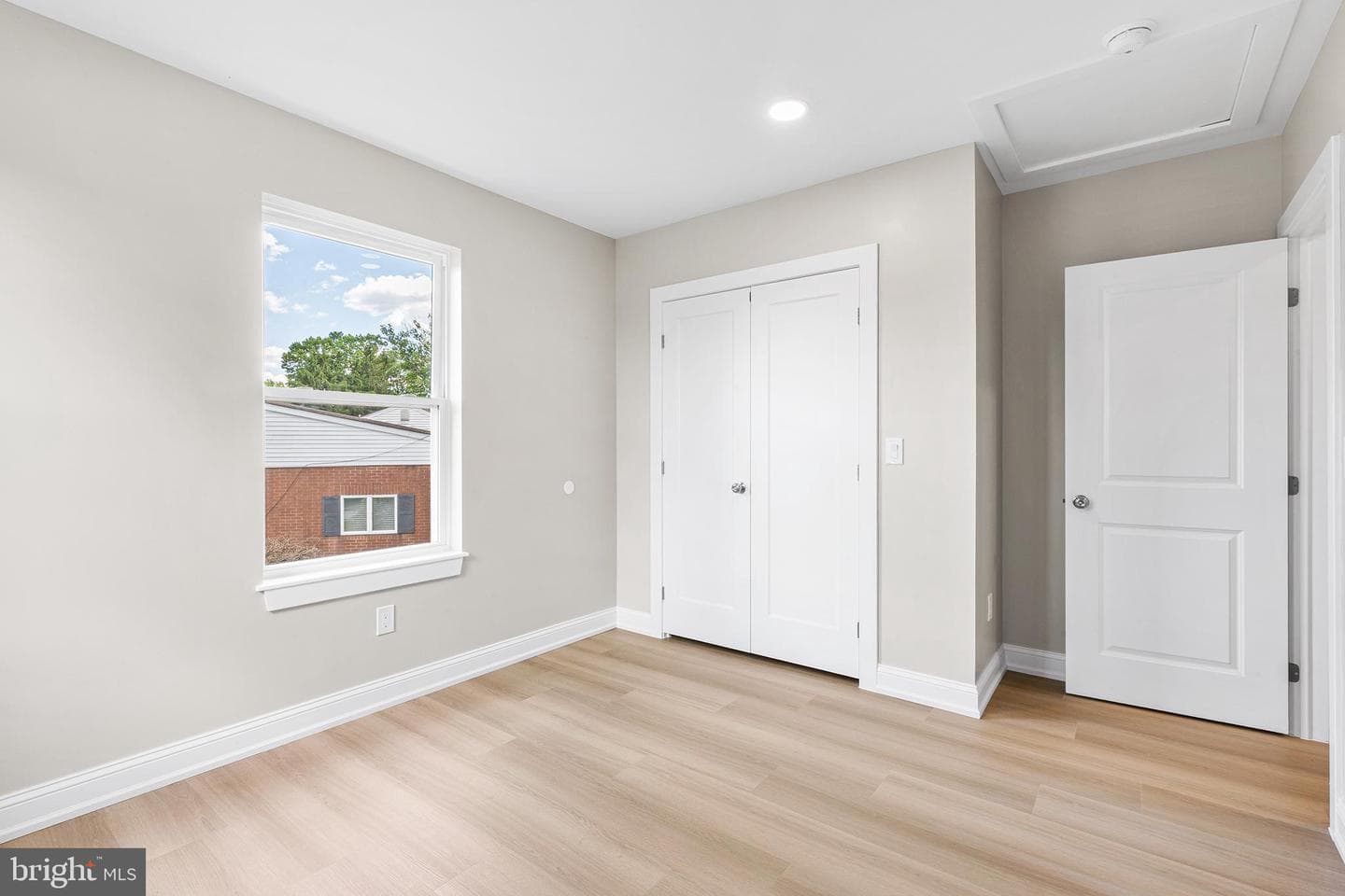 2016 Woodside Lane photo 23
