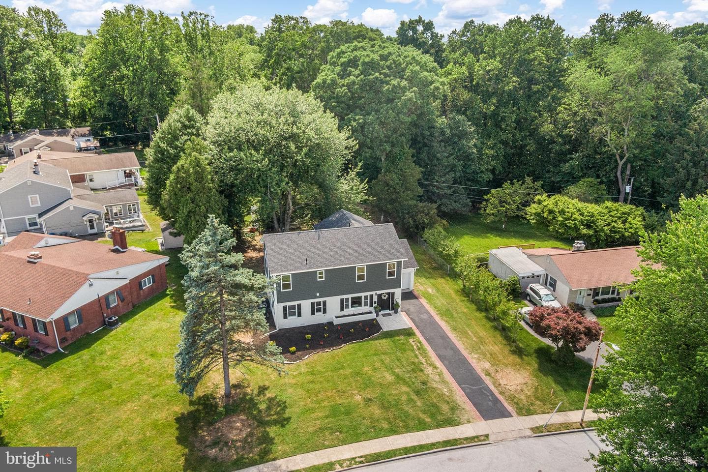 2016 Woodside Lane photo 44
