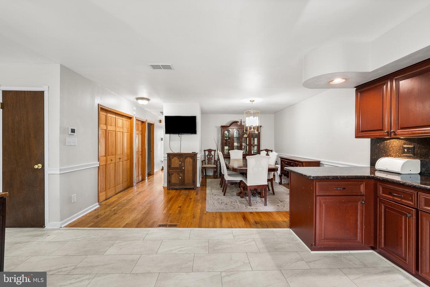 607 Saint Anthony Lane photo 14