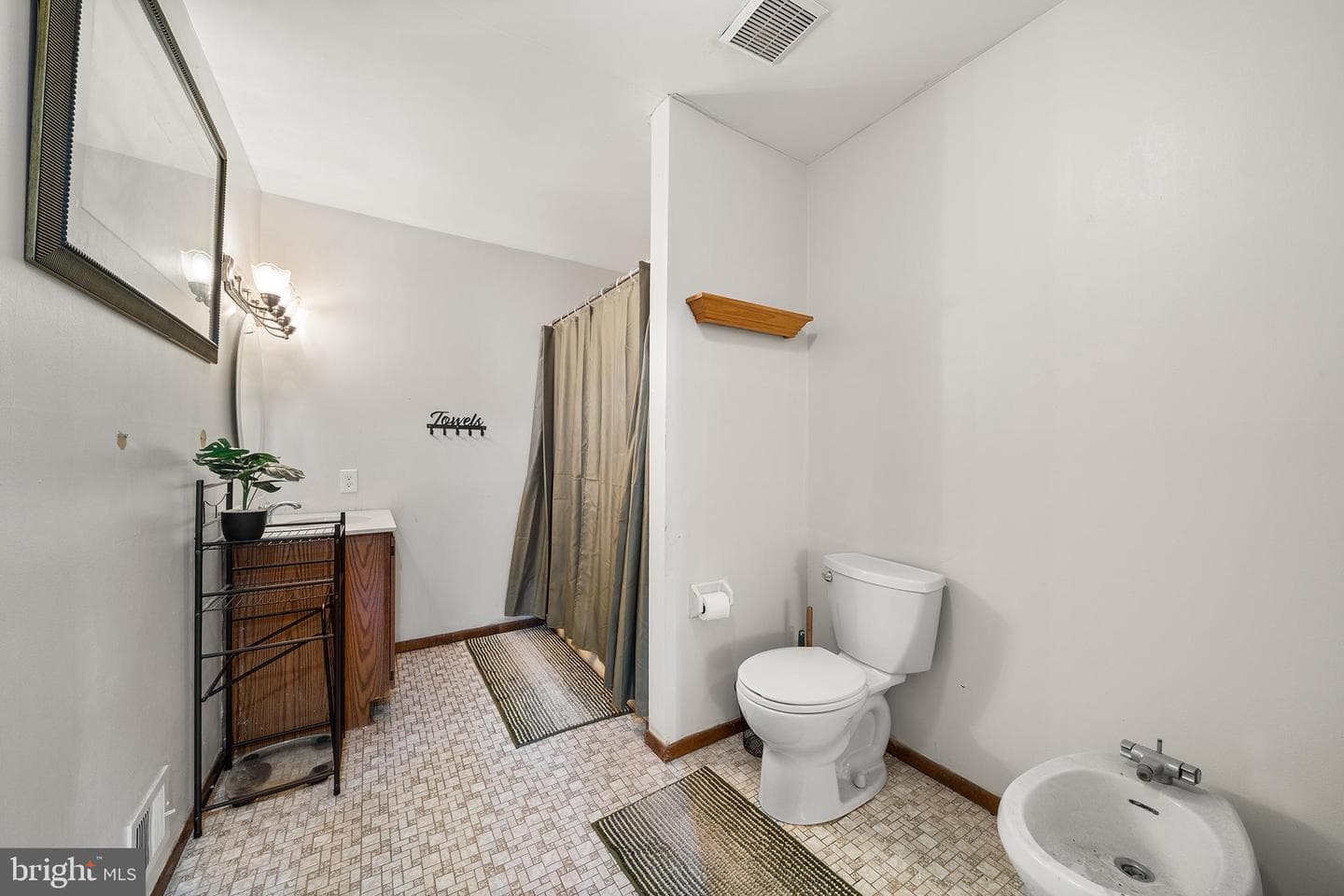 607 Saint Anthony Lane photo 23