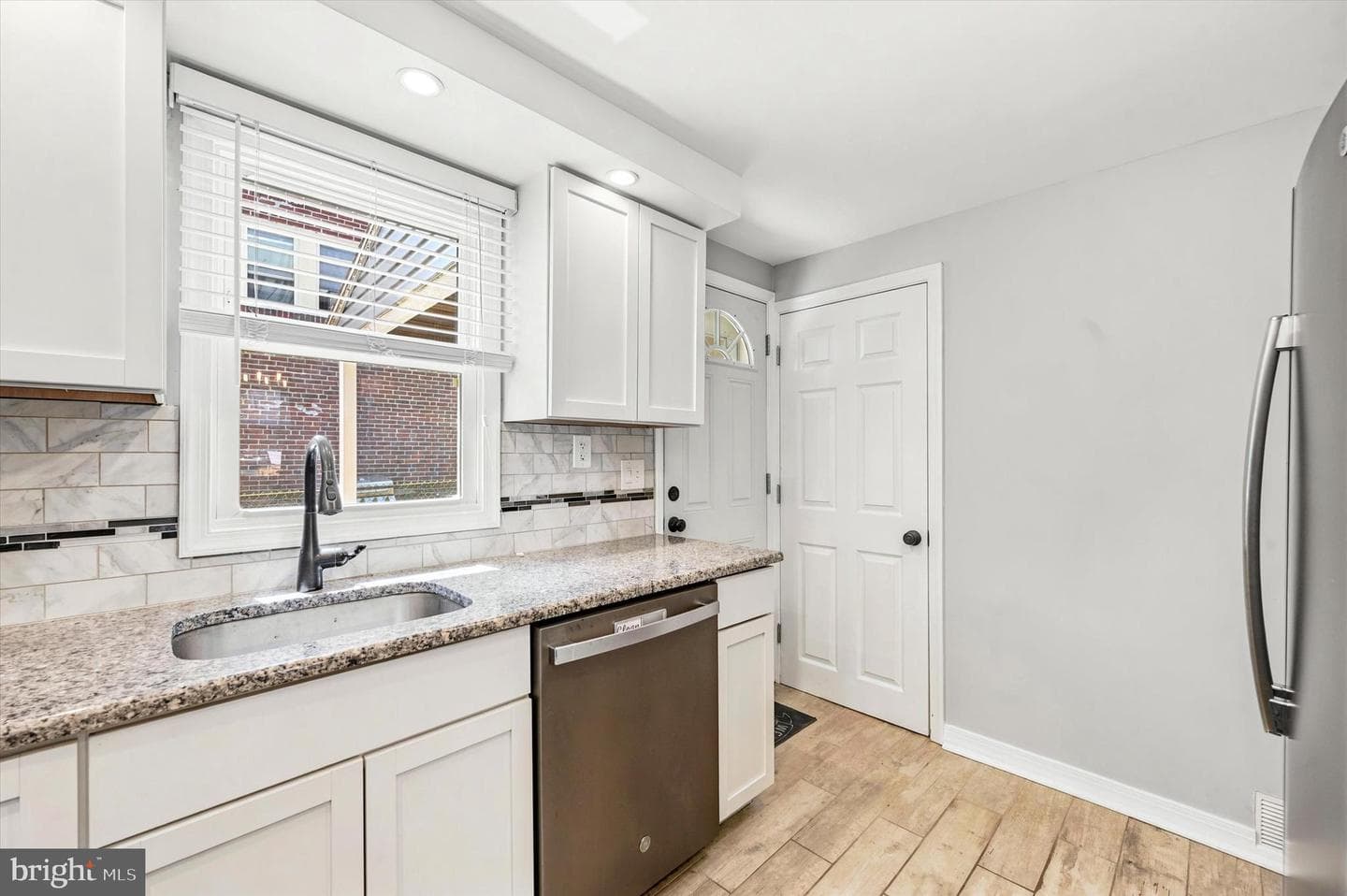 306 Burk Avenue photo 11
