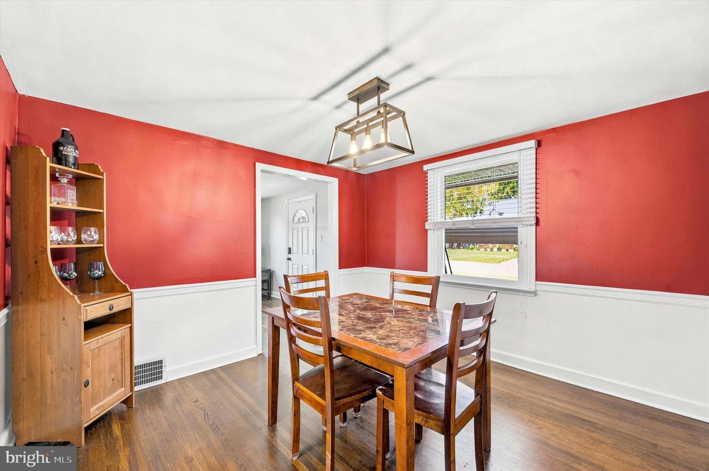 306 Burk Avenue photo 7