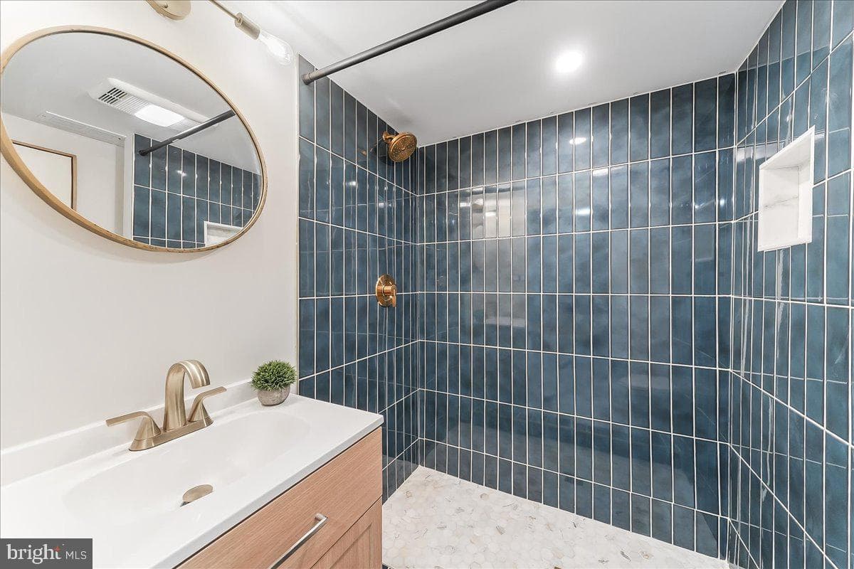 1228 Cobbs Street photo 29