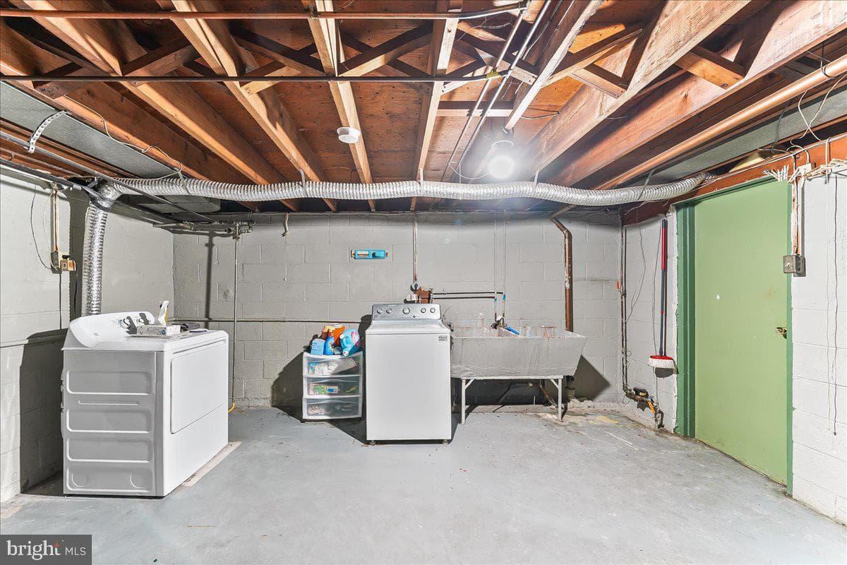 908 Broadway Avenue photo 27