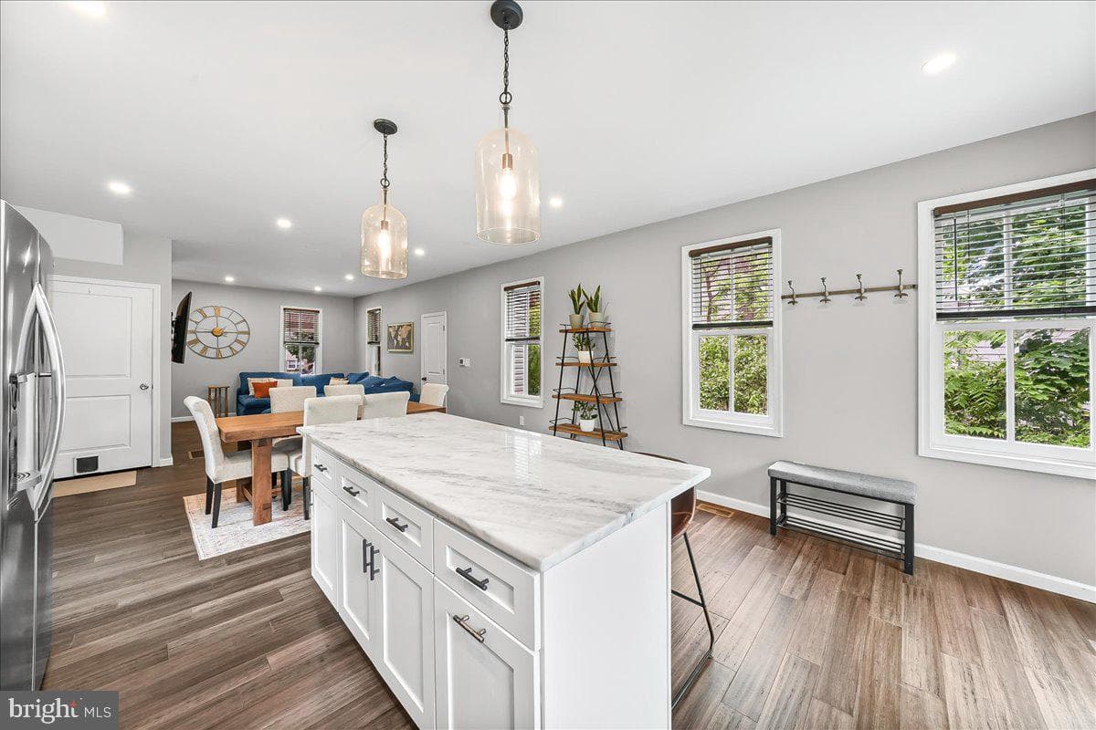 204 S Pennell Road photo 10
