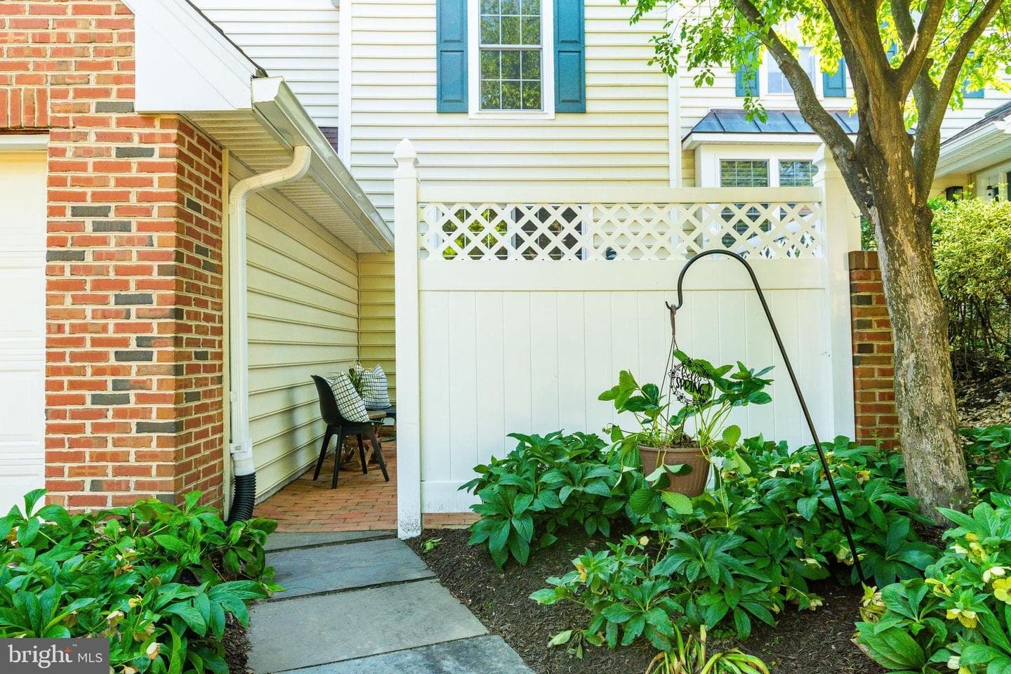 607 Rockbourne Mills Court photo 48