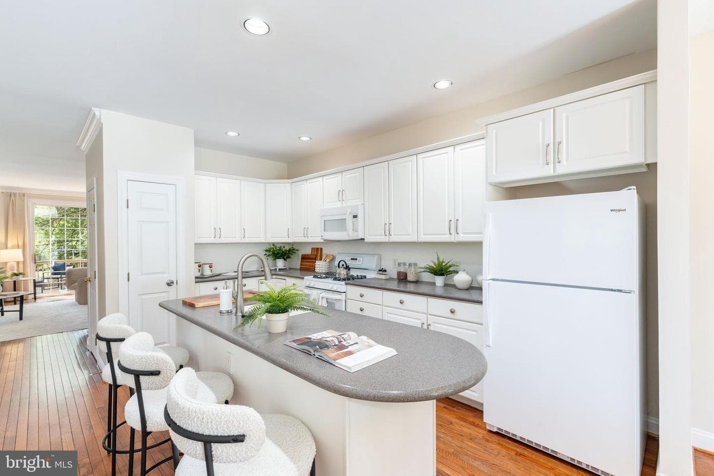 607 Rockbourne Mills Court photo 9