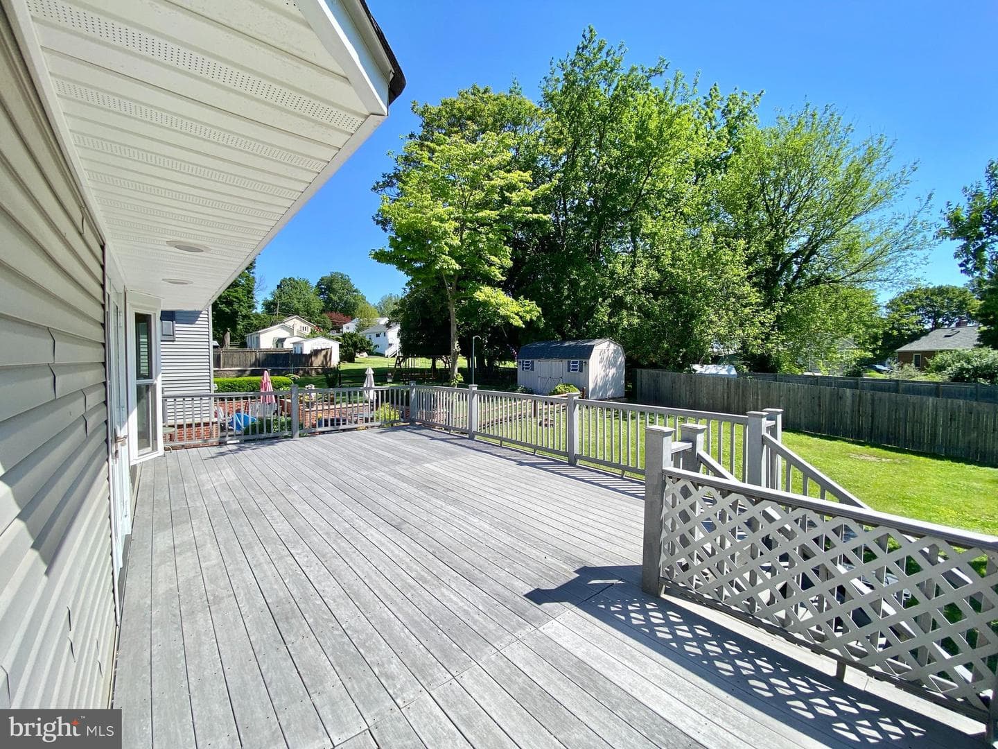 227 Elm Avenue photo 33