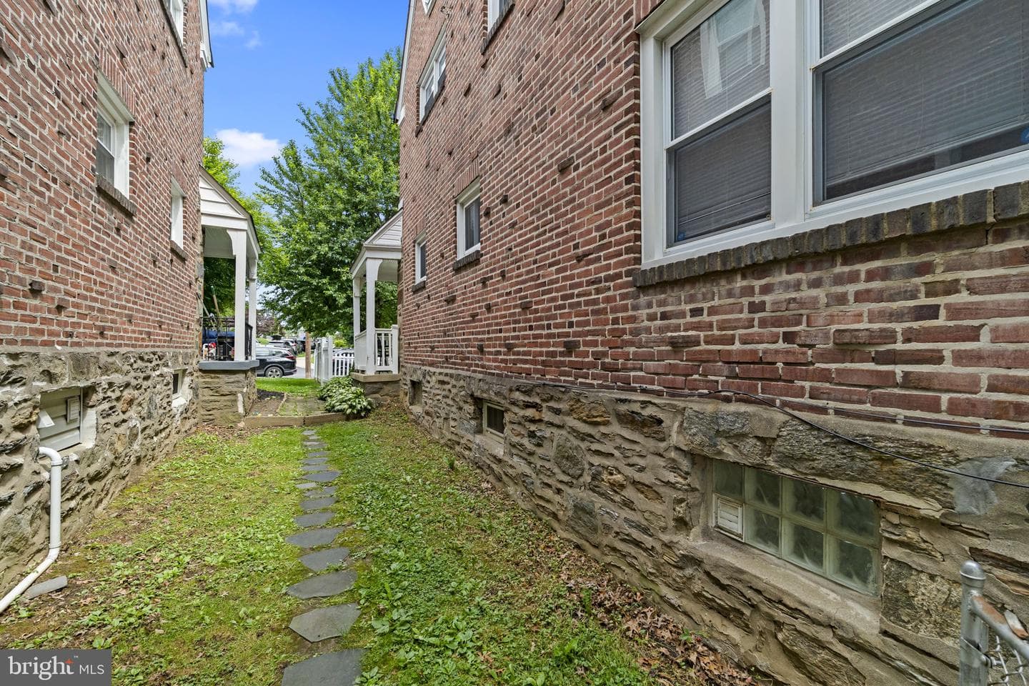 2348 Highland Avenue photo 31