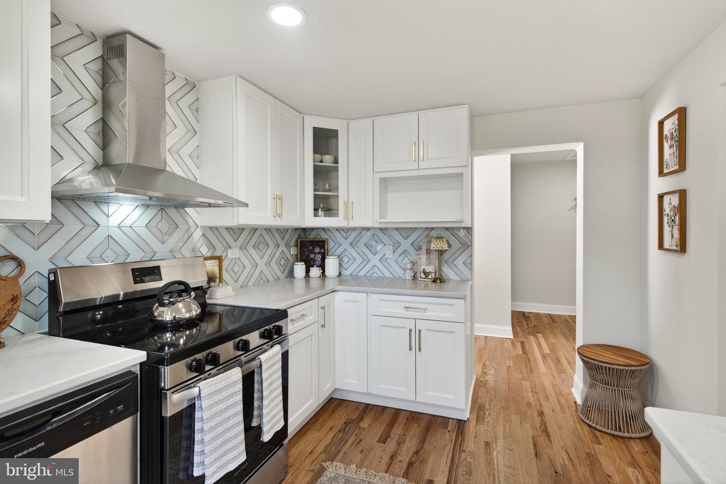 542 Stanbridge Road photo 11