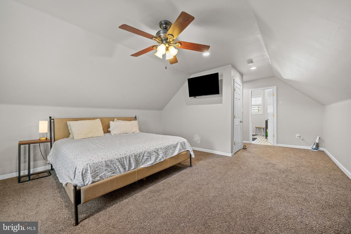 511 Harrison Avenue photo 11