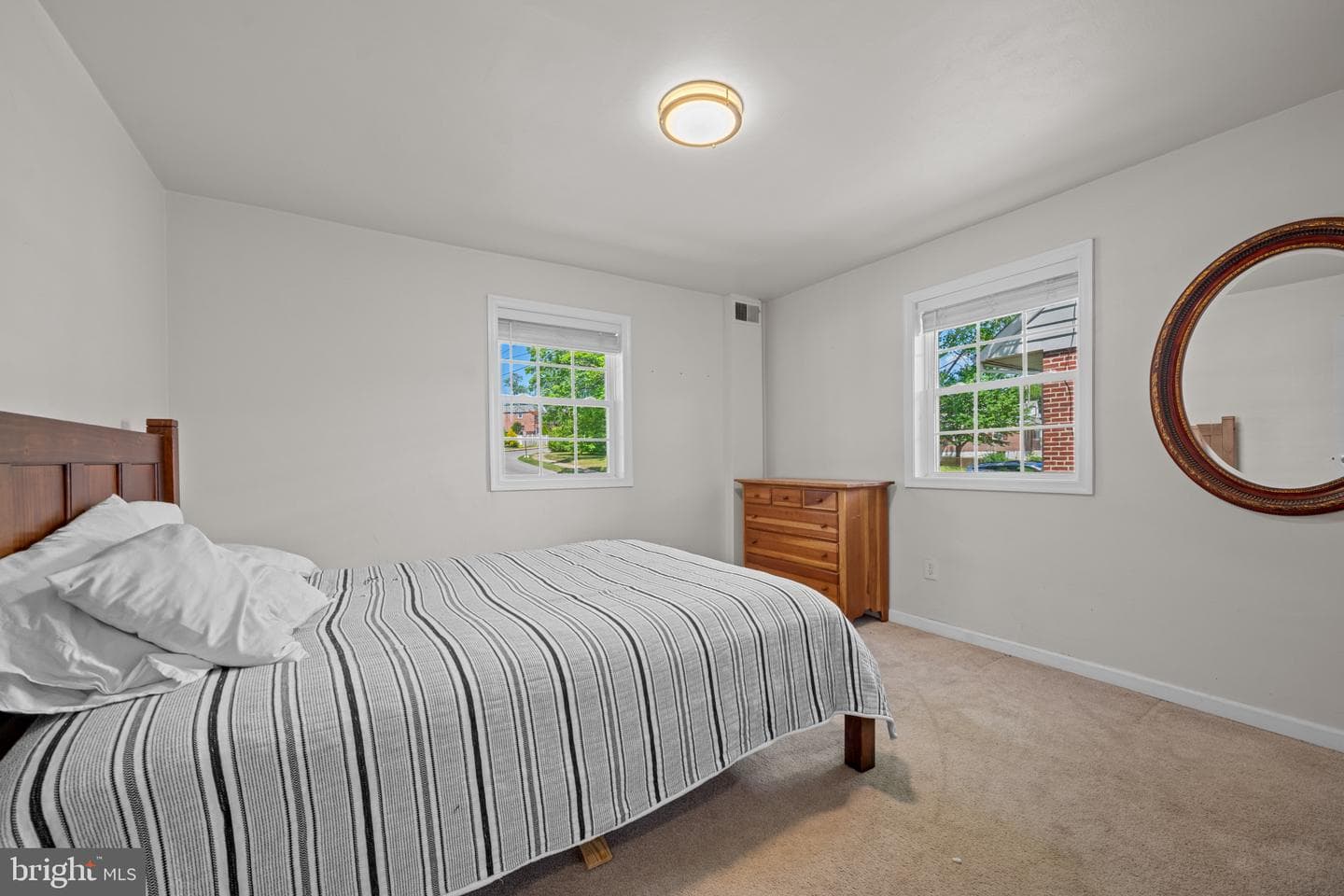 511 Harrison Avenue photo 9
