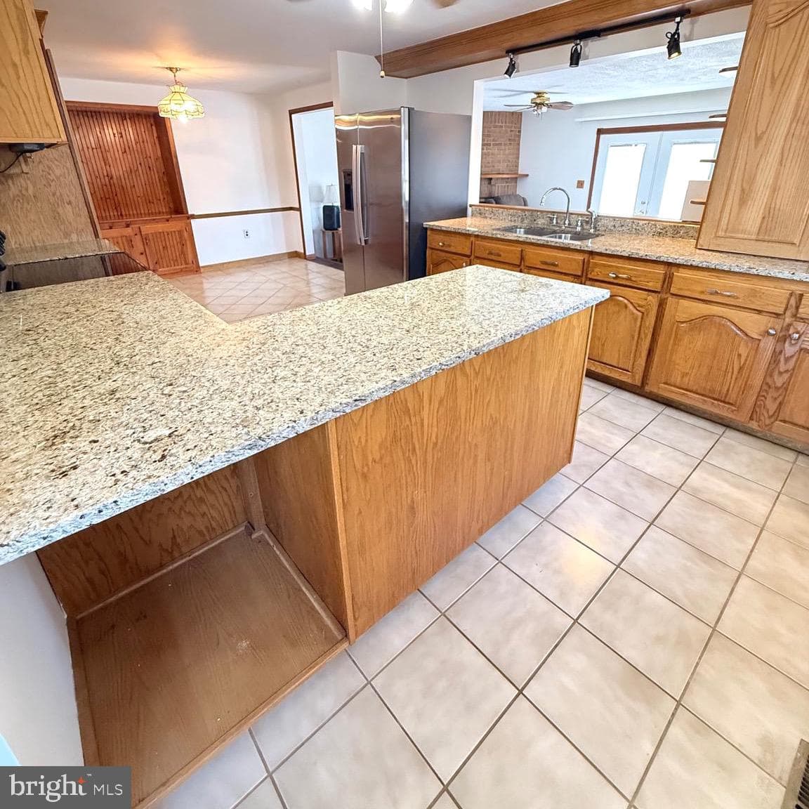 2121 N Lee Lane photo 16