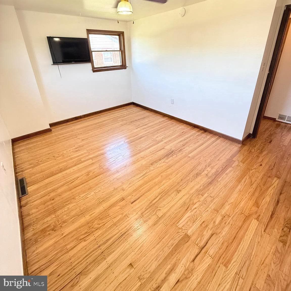 2121 N Lee Lane photo 30