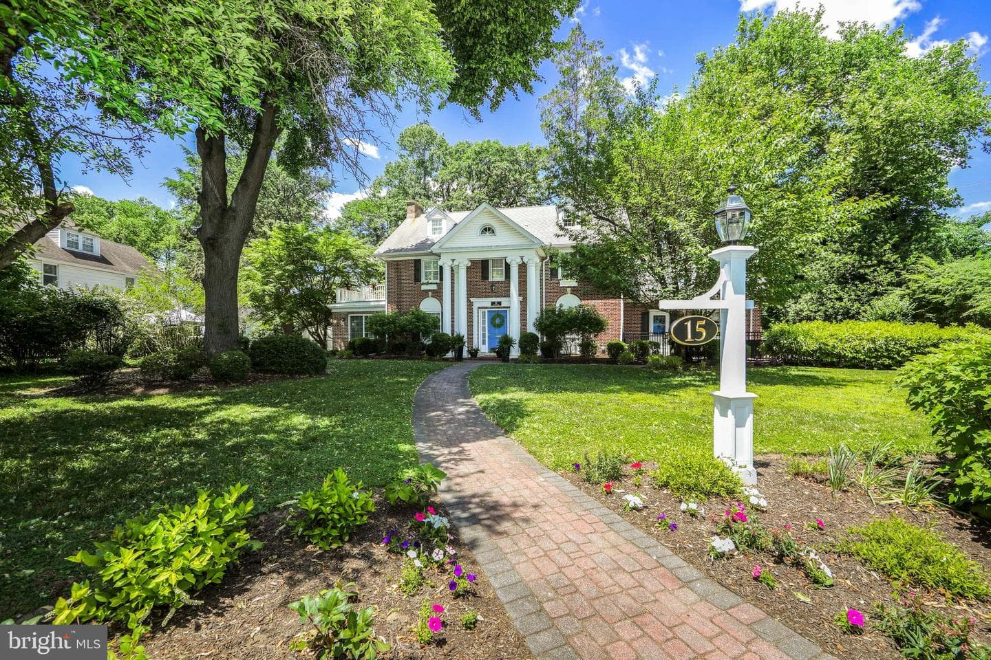 15 Crest Lane photo 3