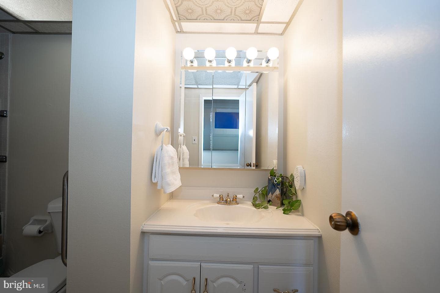 801 Yale Avenue #1215 photo 29