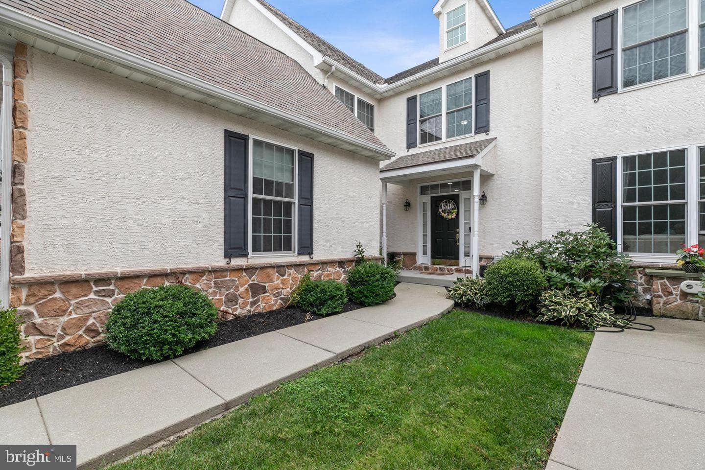 18 Sharpley Drive photo 4