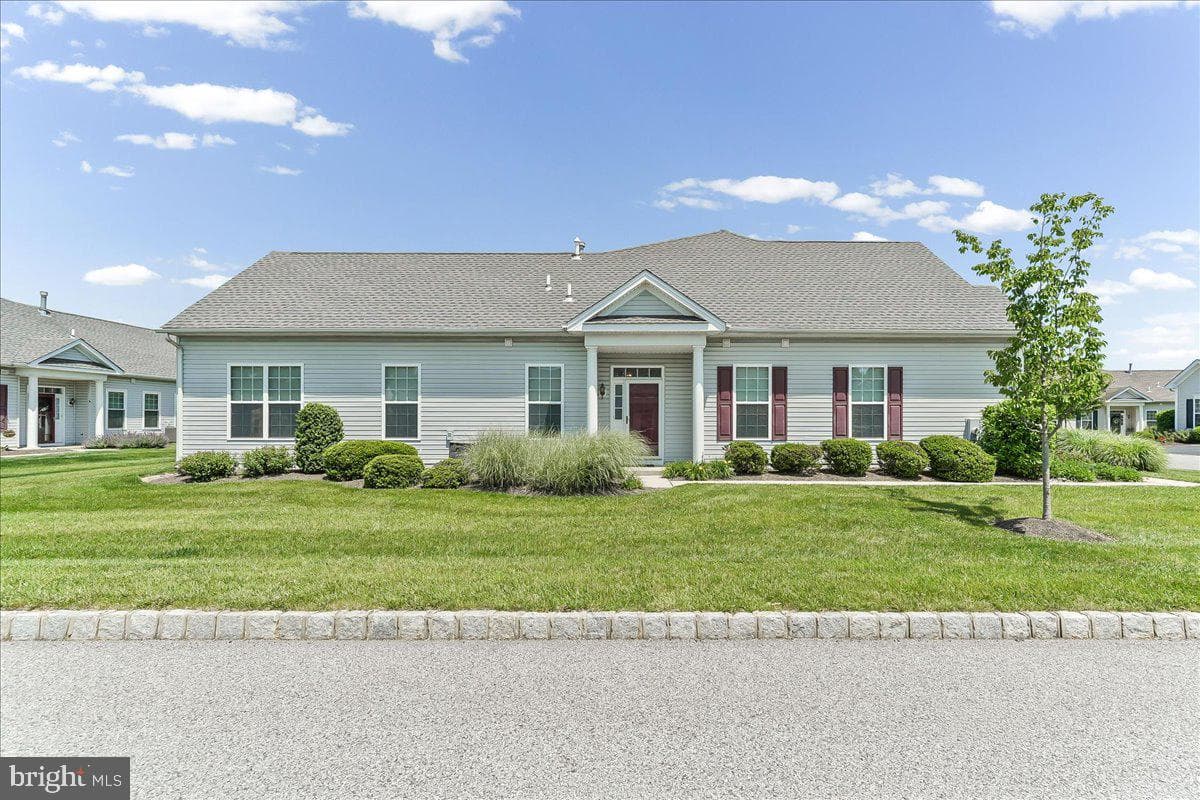 1636 Boxwood Road photo 1