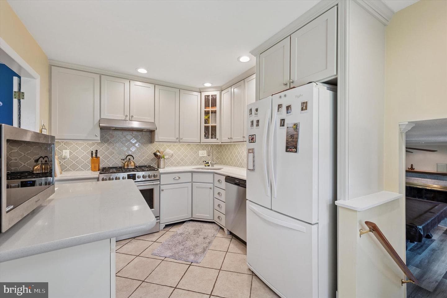 4946 James Place photo 13