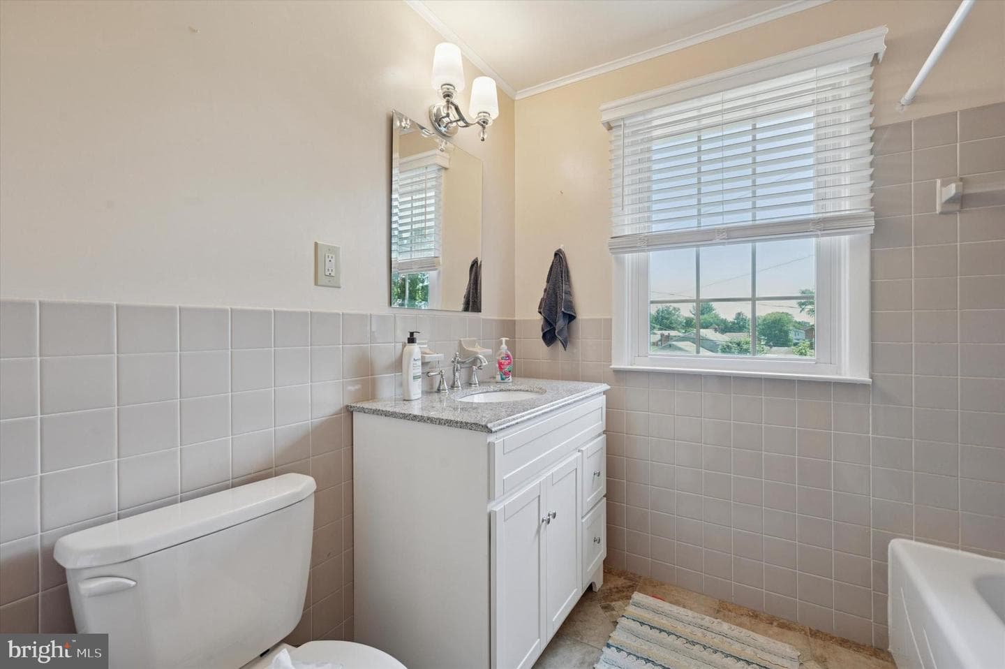 4946 James Place photo 19