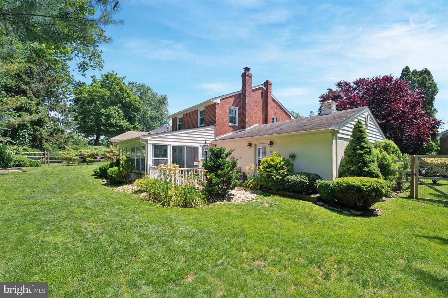 4946 James Place photo 23