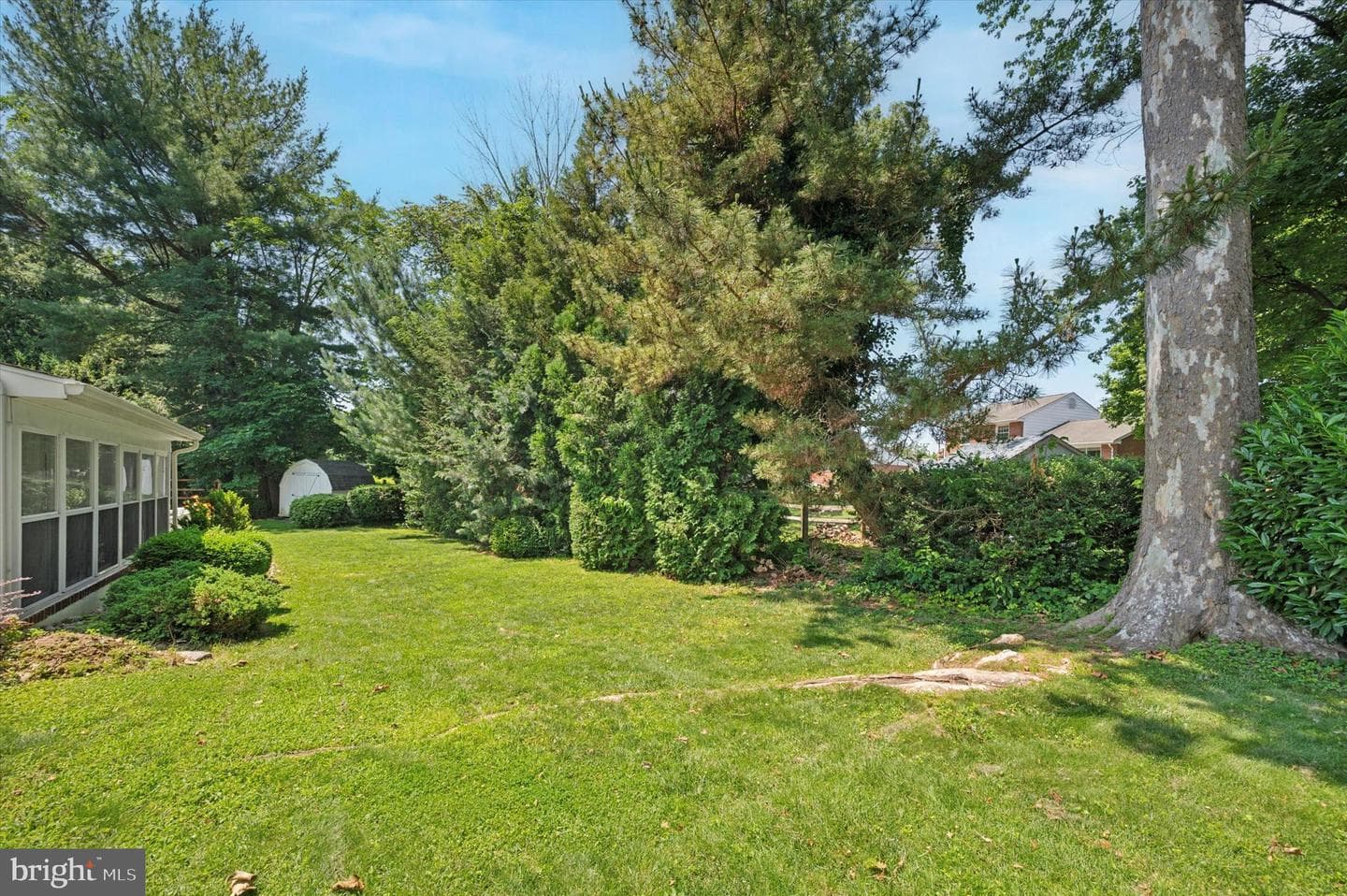 4946 James Place photo 25
