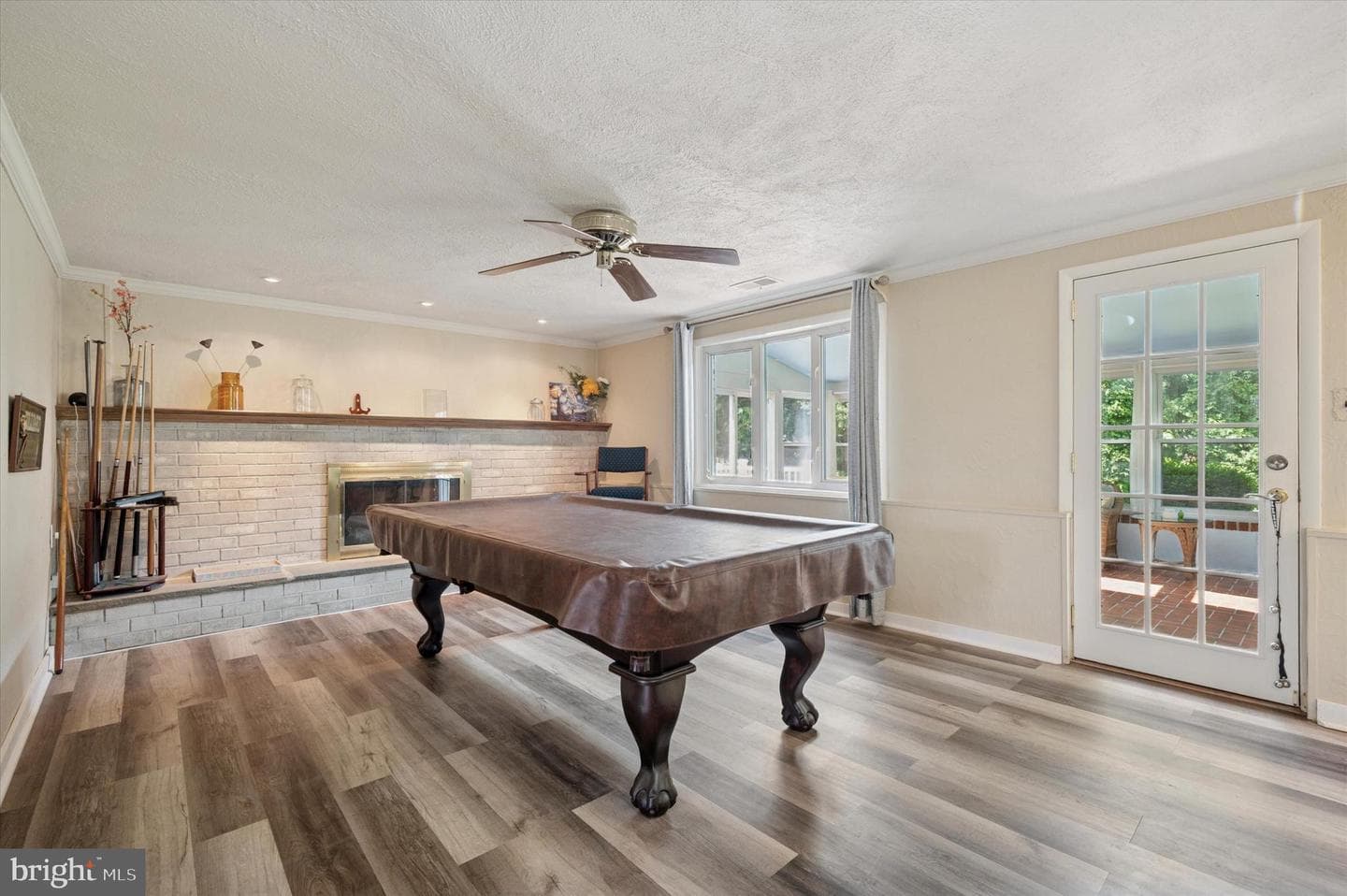 4946 James Place photo 5