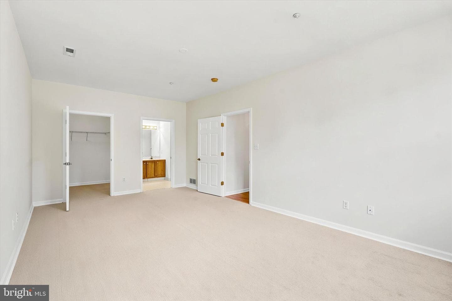 1493 Country Club Drive photo 17