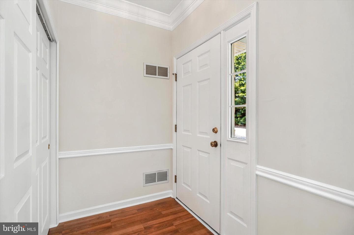 1493 Country Club Drive photo 3