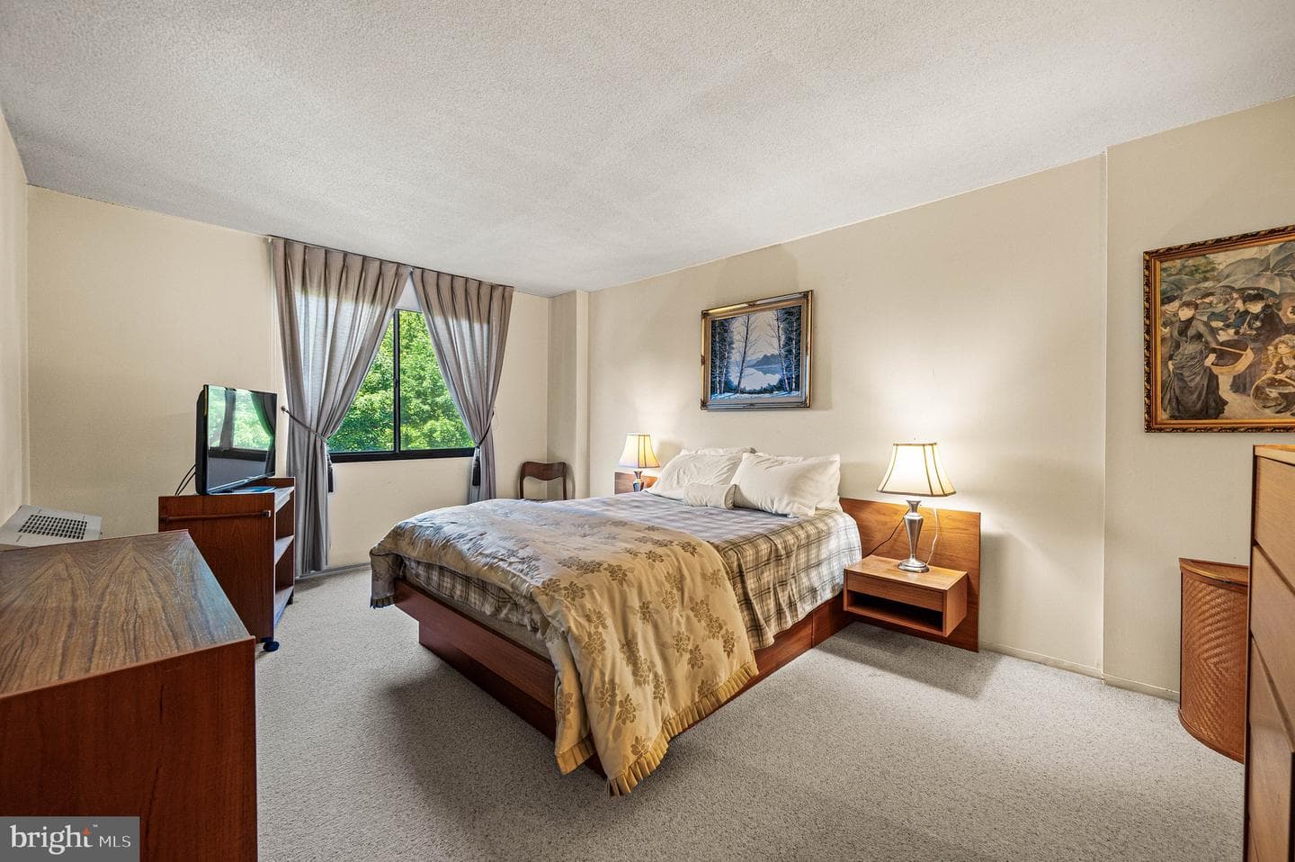801 Yale Avenue #205 photo 16